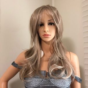 champagne blonde wig pretty shaggy dark blonde lowlight wig 20” NWT